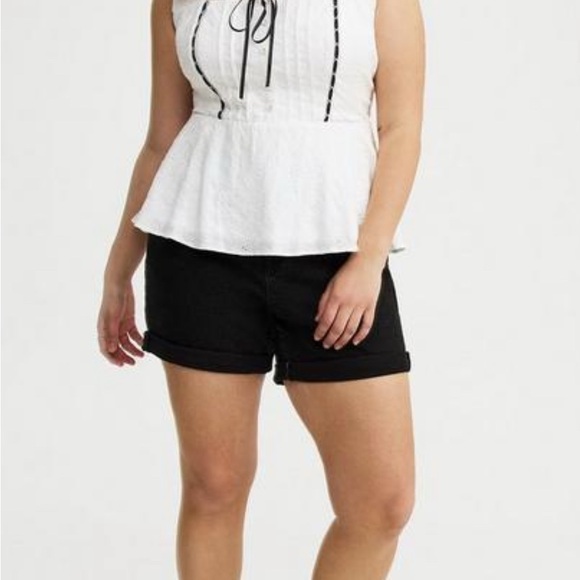 Torrid eyelet peplum top like new so 2 - Picture 5 of 5